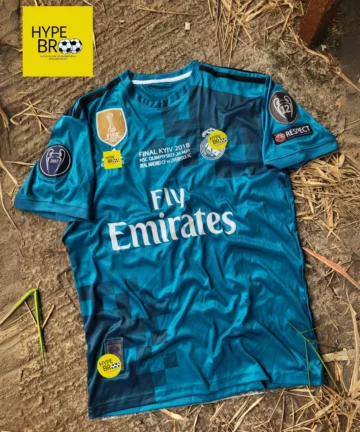 Real Madrid 2017-18 third jersey front view half sleeve